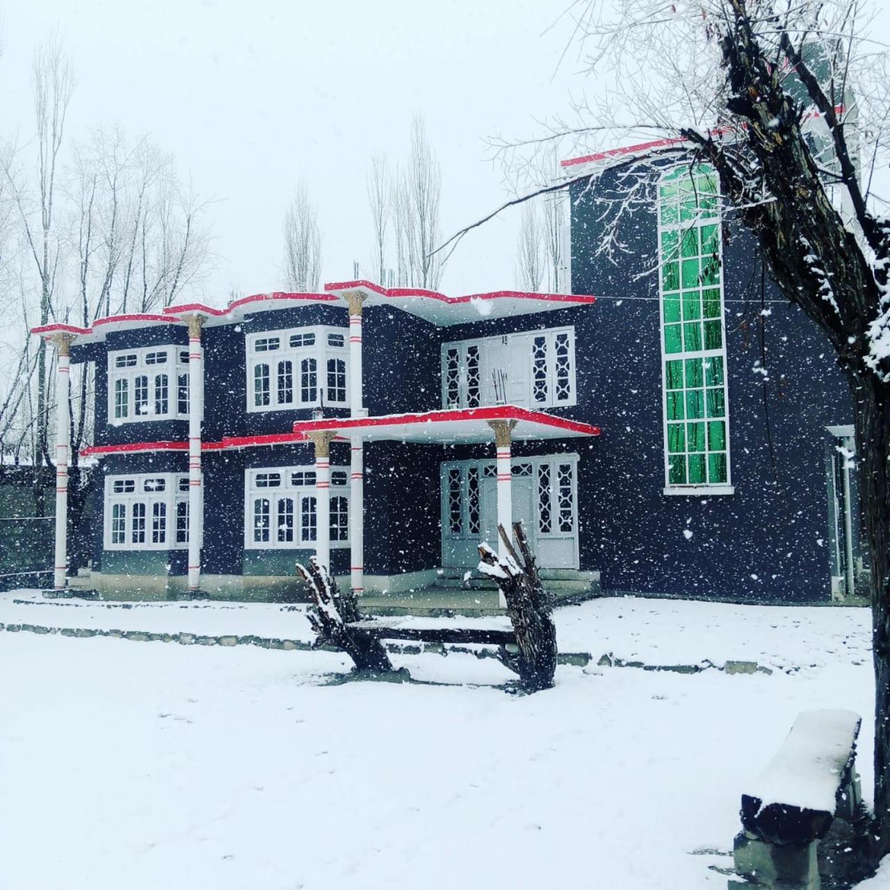Skardu One Resort And Guest House Exteriér fotografie